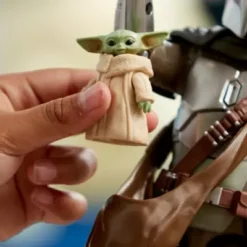 Disney Store The Mandalorian Talking Action Figure, Star Wars -Disney 461012226442 2