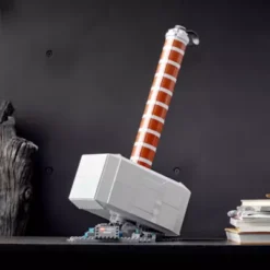 LEGO Thor's Hammer Set 76209 15 LEGO Thor's Hammer Set 76209 -Disney 461032778532 5