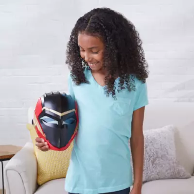 Hasbro Ironheart Flip FX Mask, Black Panther: Wakanda Forever 7 Hasbro Ironheart Flip FX Mask, Black Panther: Wakanda Forever - Image 5