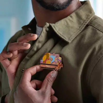 Disney Store Hercules Limited Edition Pin 4 Disney Store Hercules Limited Edition Pin - Image 2